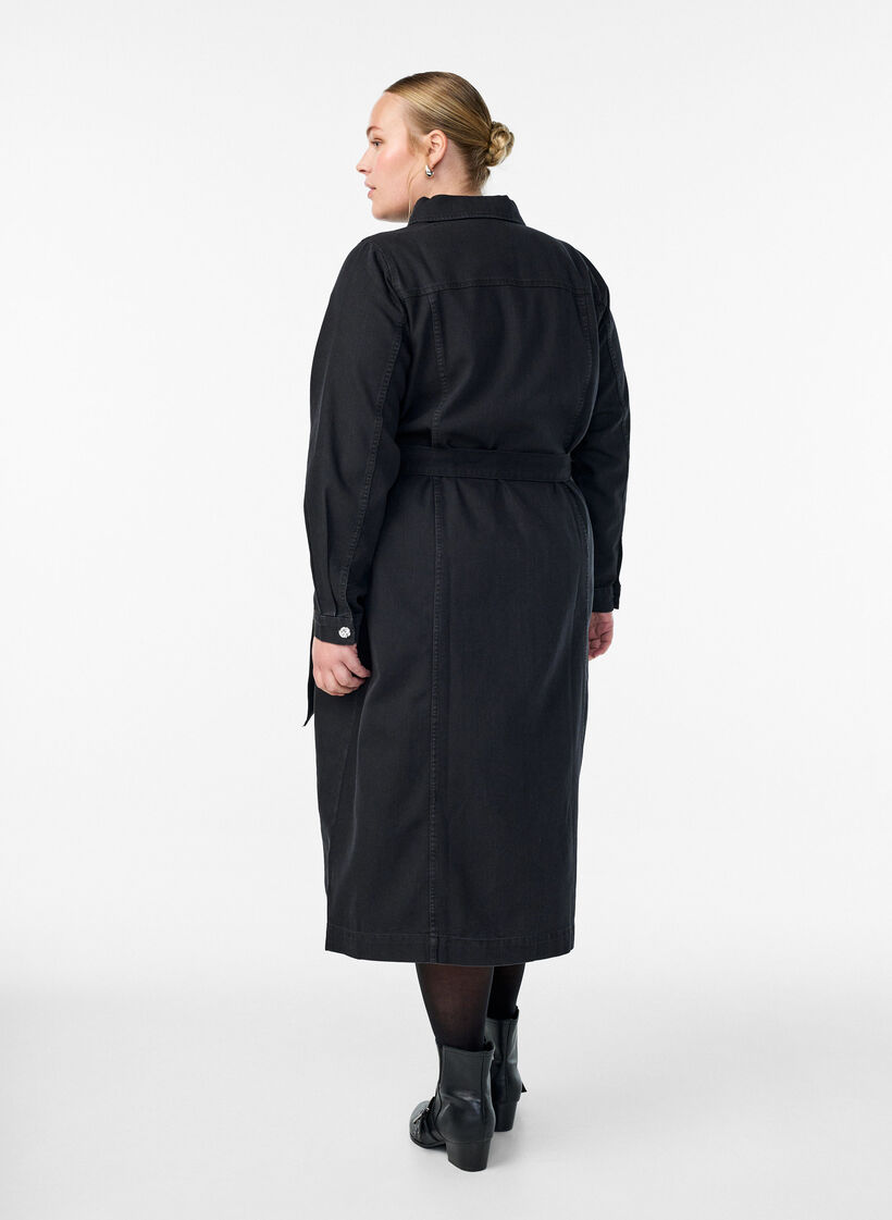 Denim midi dress with a belt and decorative buttons, Black, Model image number 2