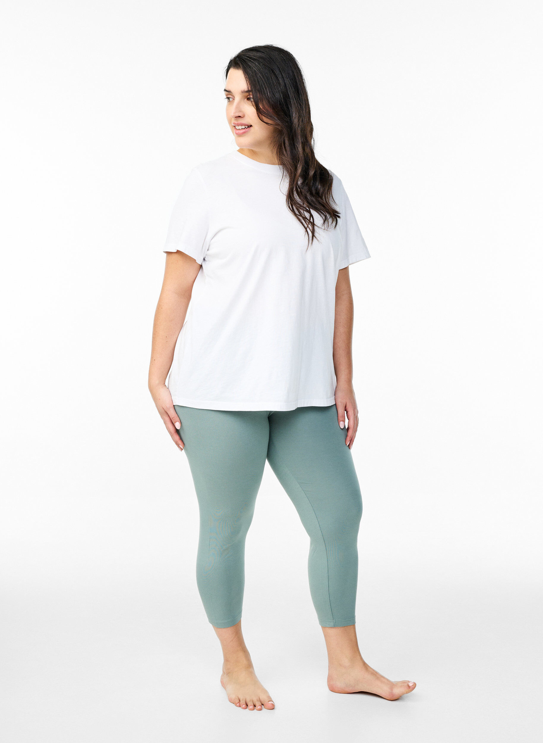 Zizzifashion Basic 3/4-length viscose leggings, Green, Model image number 1