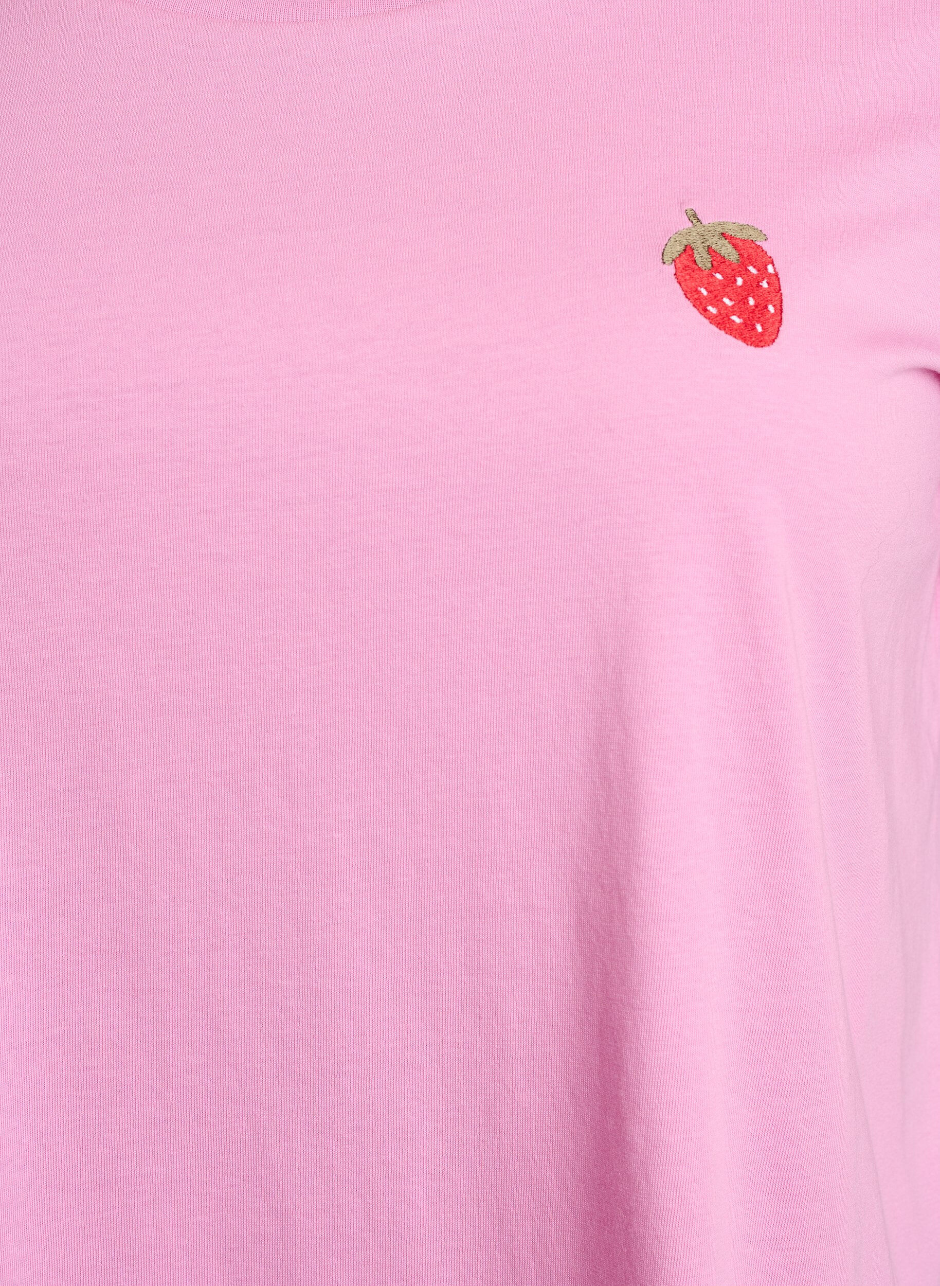 Zizzifashion T-shirt with strawberry embroidery, Begonia P. W. Berry, Packshot image number 2