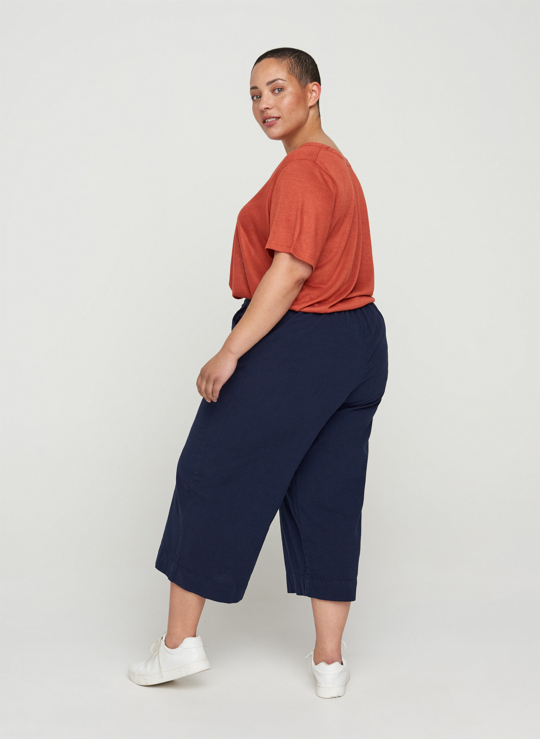 Zizzifashion Loose culotte trousers in cotton, Night Sky, Model image number 1