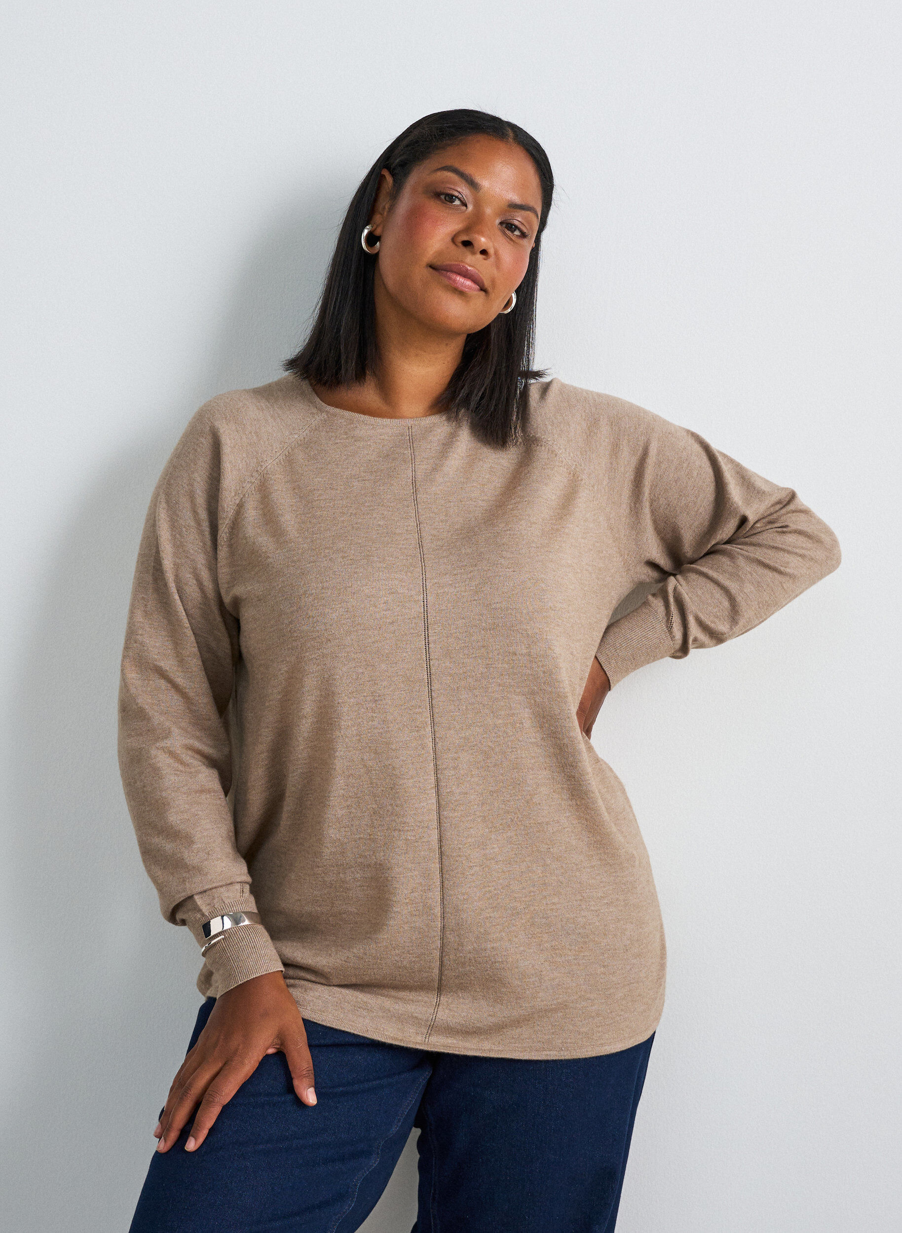 Knitted blouse with round neck and knitted pattern, Beige, Model