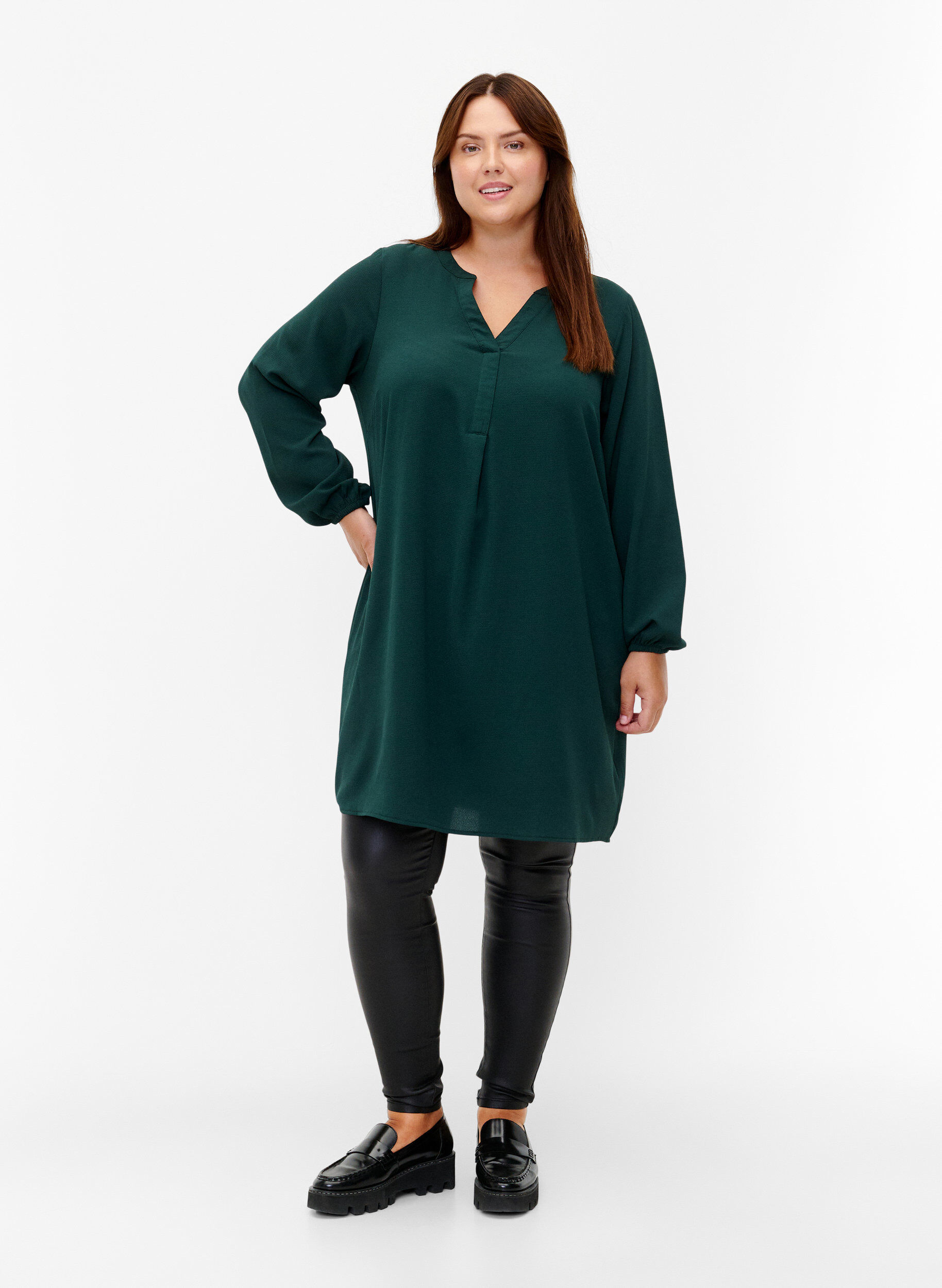 Zizzifashion Long-sleeved V-neck dress, Scarab, Model image number 2
