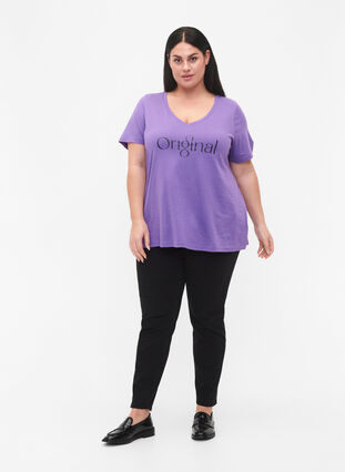 Cotton t-shirt with text print and v-neck, Deep Lavender ORI, Model image number 2
