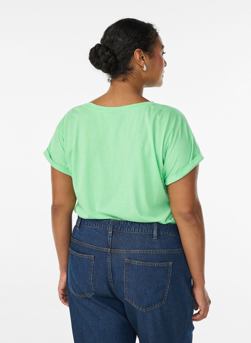 Short sleeve cotton blend T-shirt, Green, Model