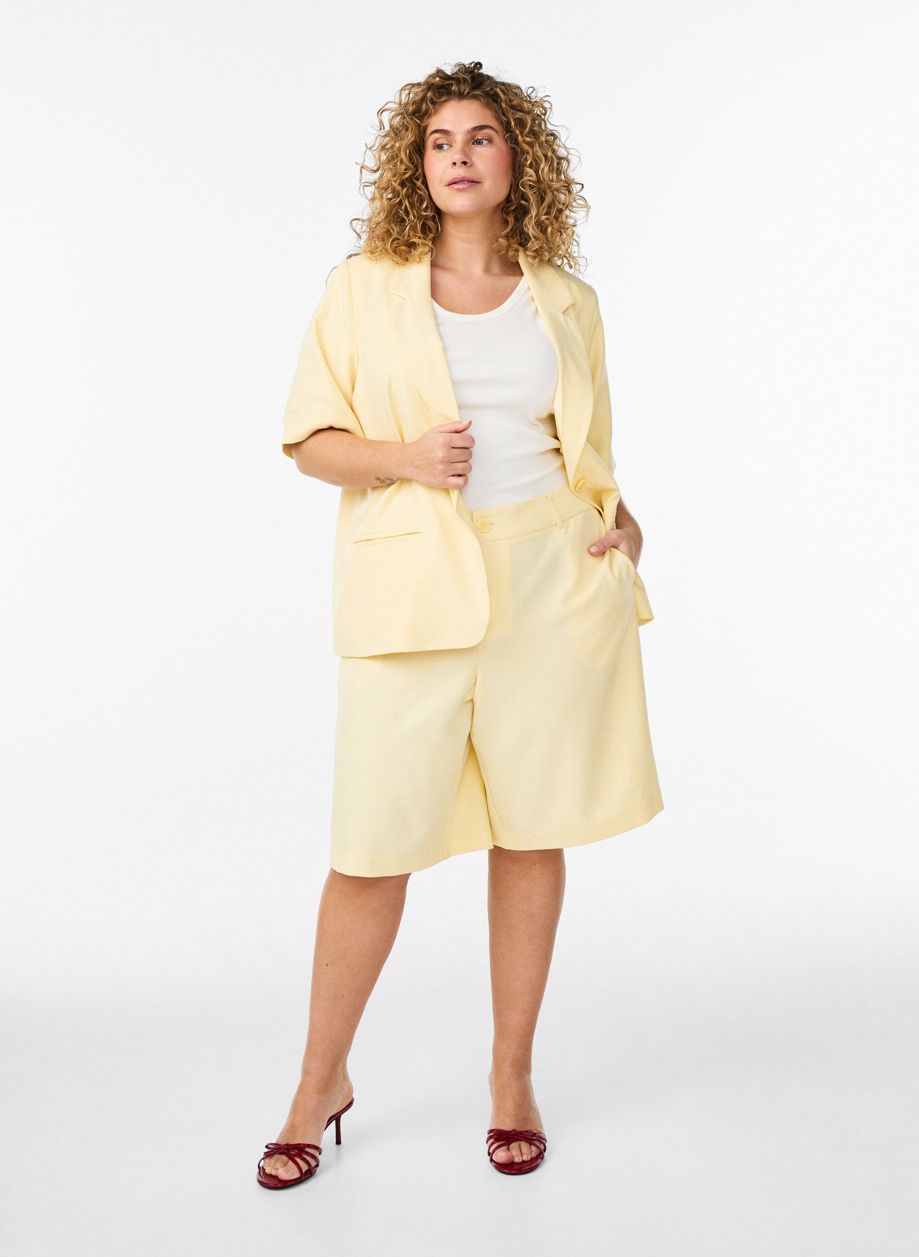 ZizzifashionLoose high-waisted Bermuda shorts, Yellow, Model image number 1