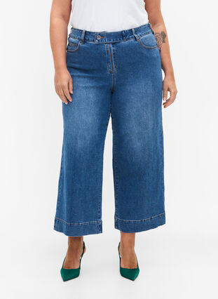 Cropped jeans with flare, Blue denim, Model image number 3