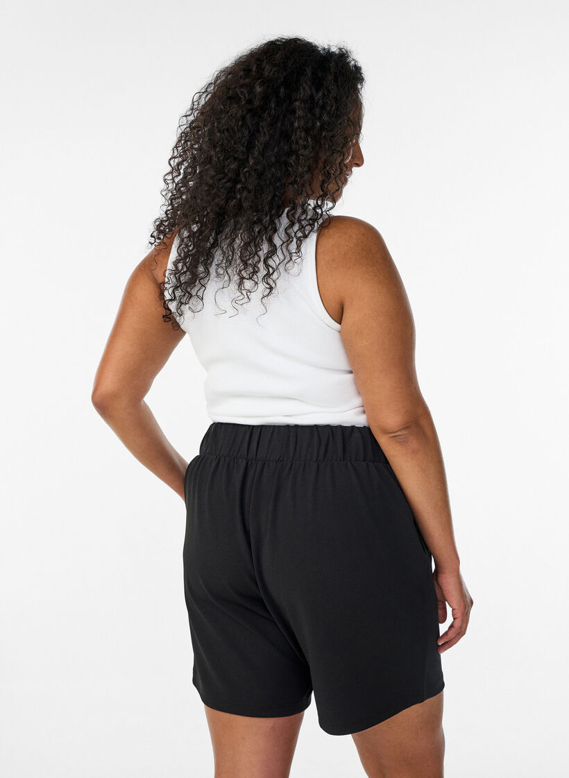 Shorts with pockets and loose fit, Black, Model image number 2