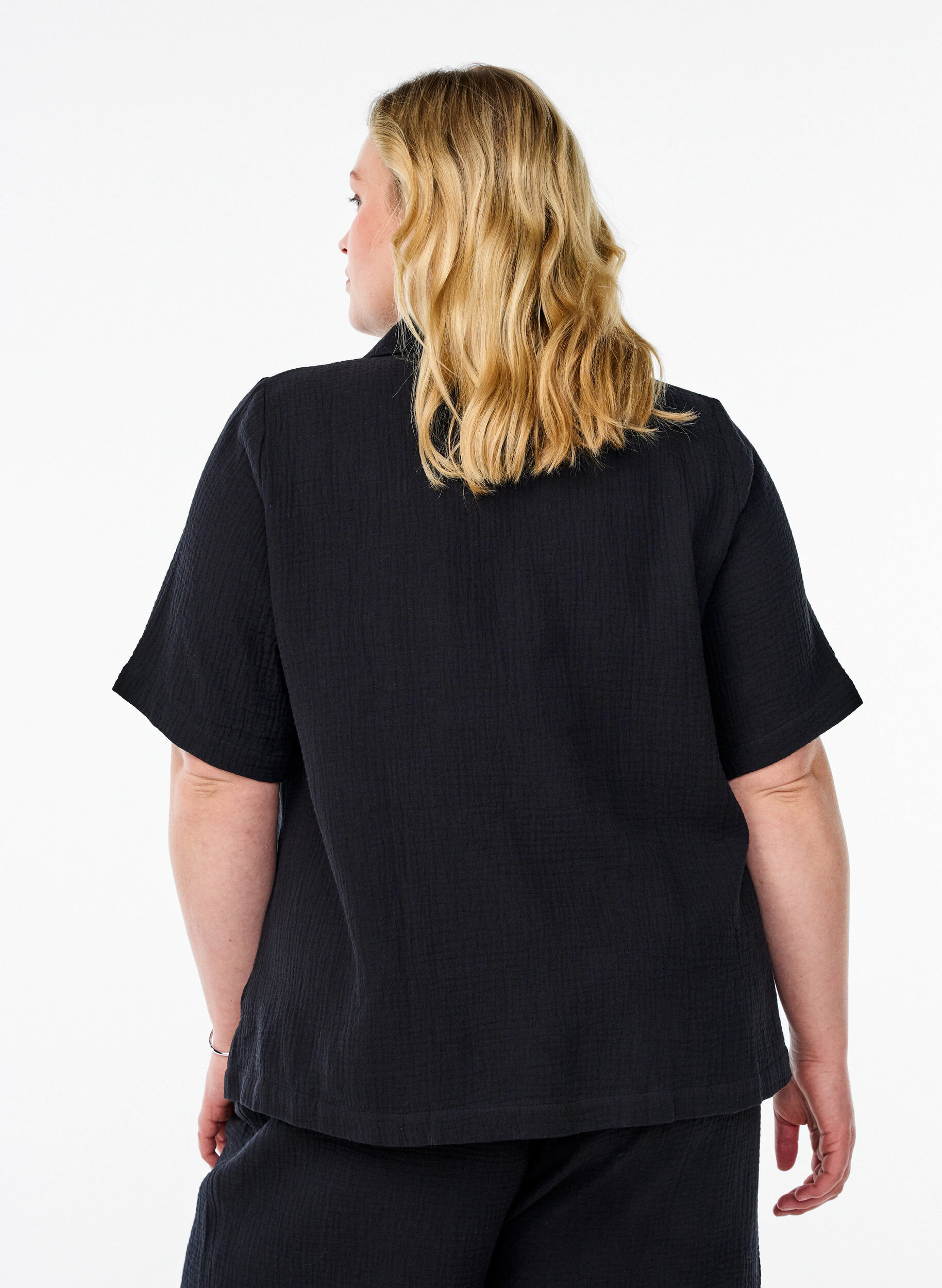 Zizzifashion Short-sleeved shirt in cotton muslin, Black, Model image number 2