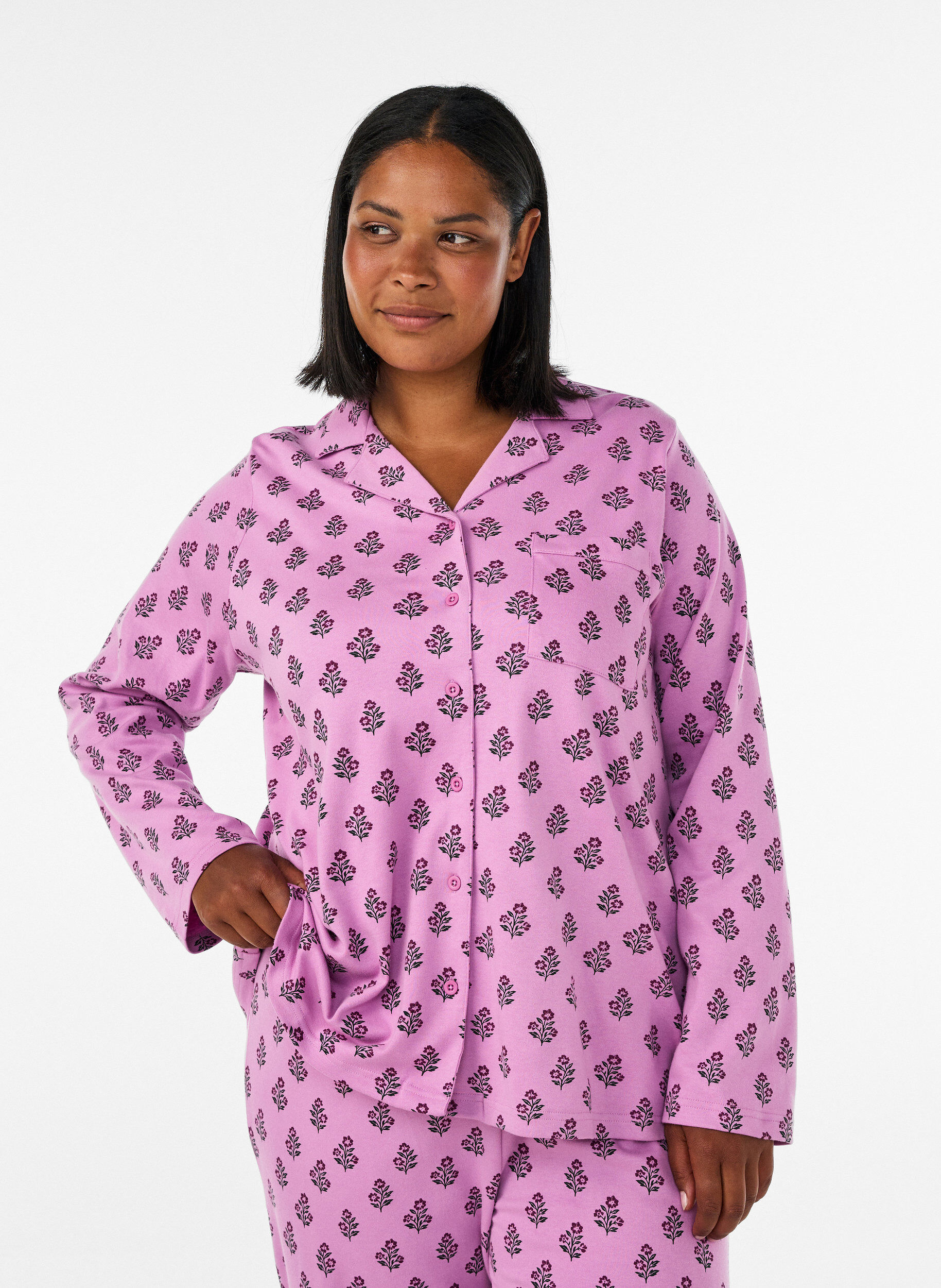 Cotton pyjama shirt with chest pocket, Rose, Model