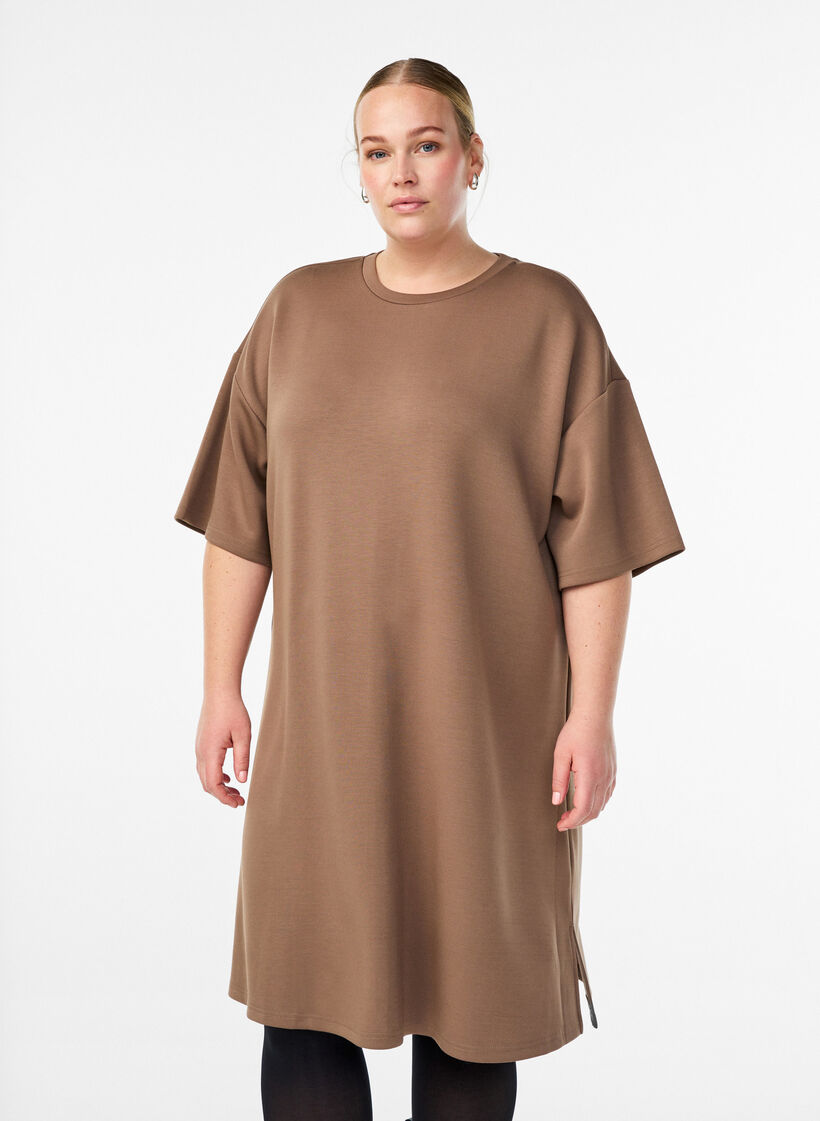 T-shirt dress in jersey with side slits, Brown, Model image number 0
