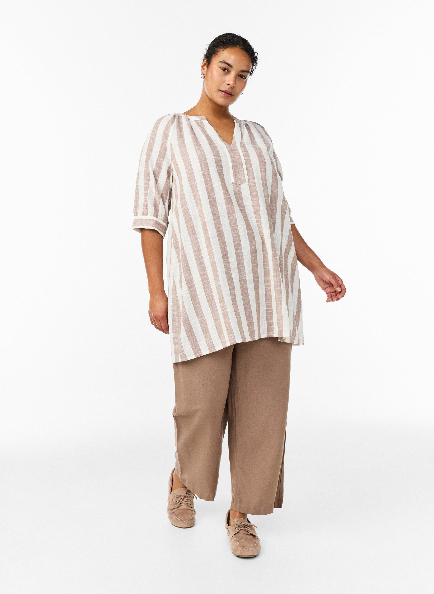 ZizzifashionCotton tunic with a V-neck, Beige, Model image number 1