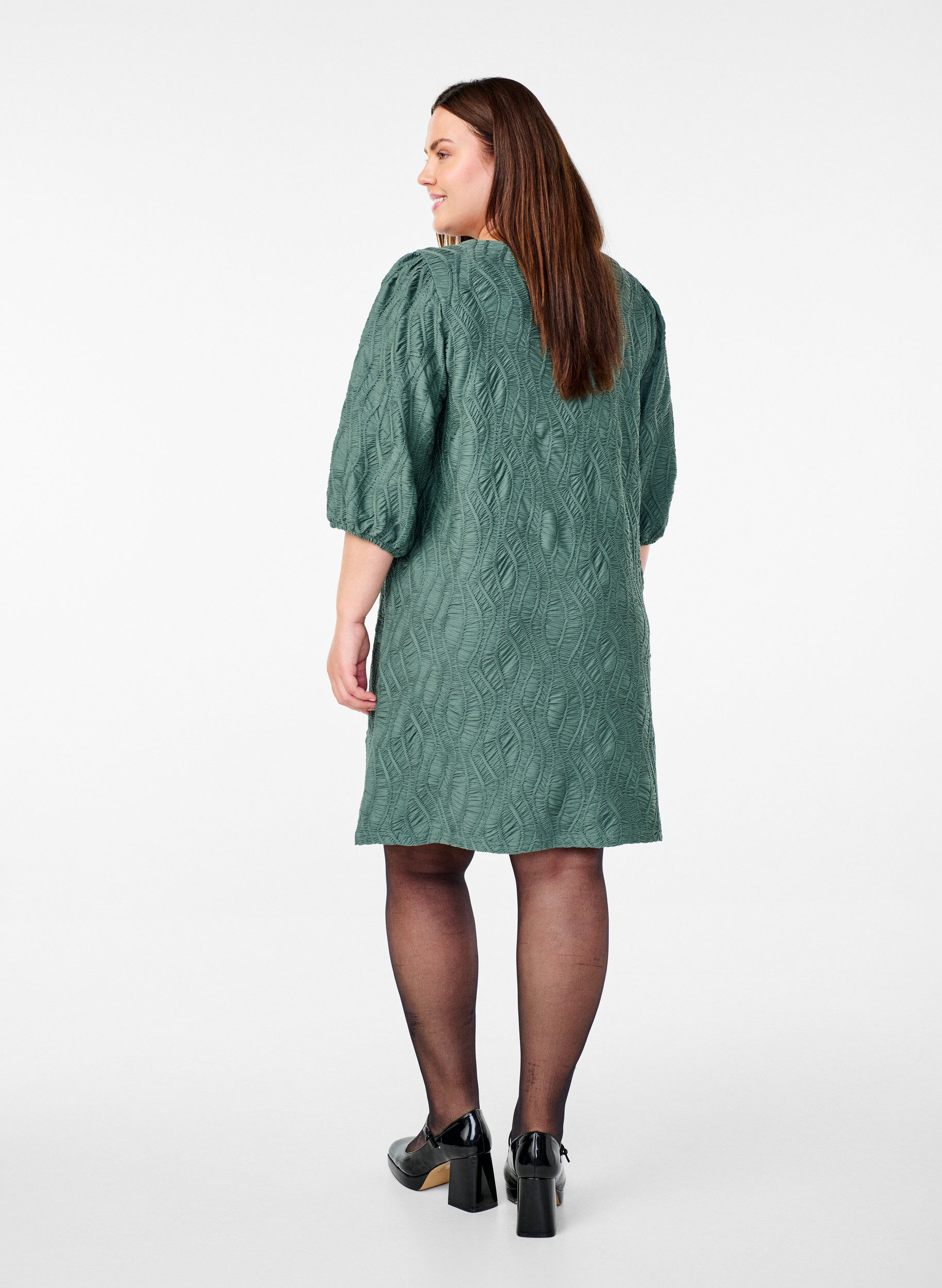 Zizzifashion Short dress with texture and 3/4 sleeves, Green, Model image number 2