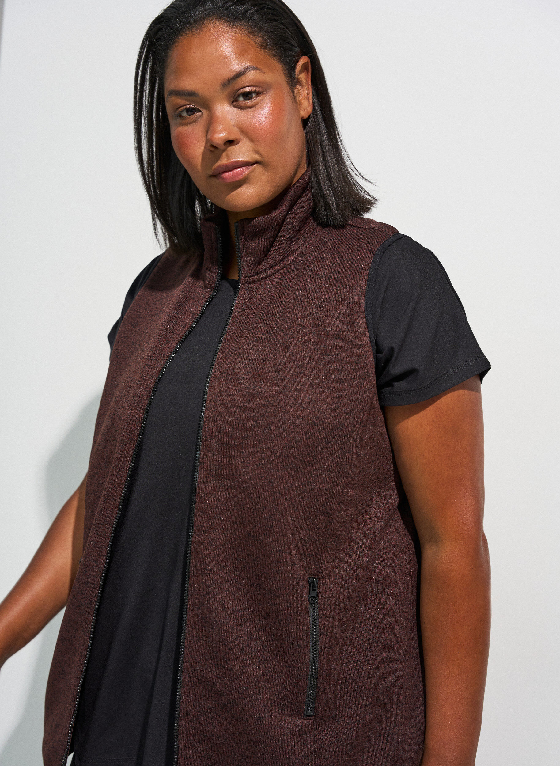 ZizzifashionVest with high neck and zipper, Brown, Model image number 2