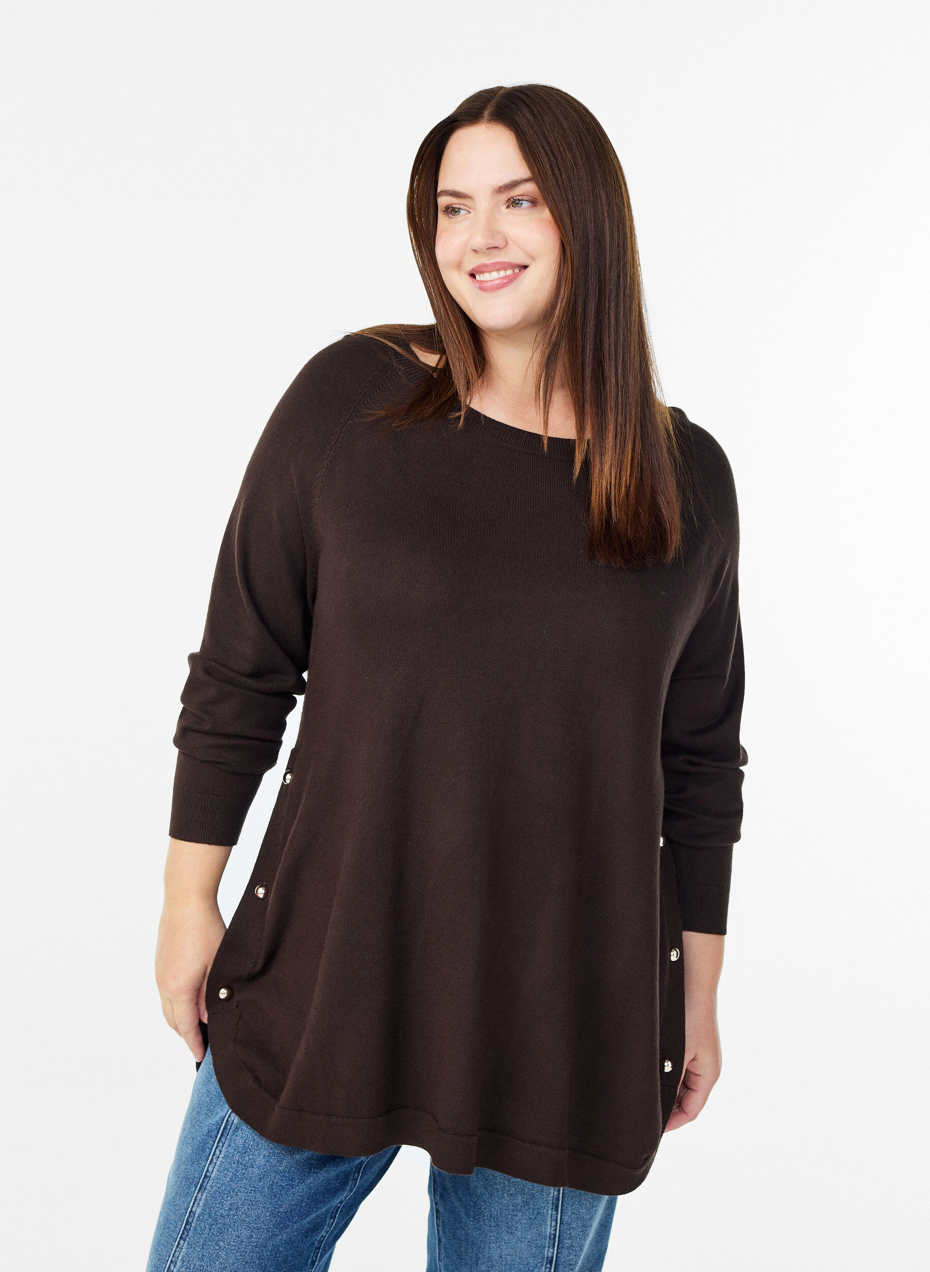 Knitted blouse with side buttons, Brown, Model