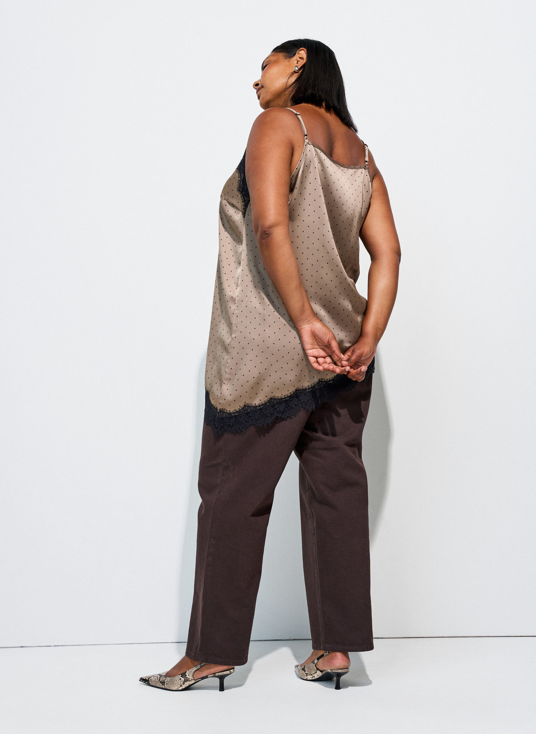 ZizzifashionStrappy top with lace and an asymmetrical hem, Beige, Model image number 2