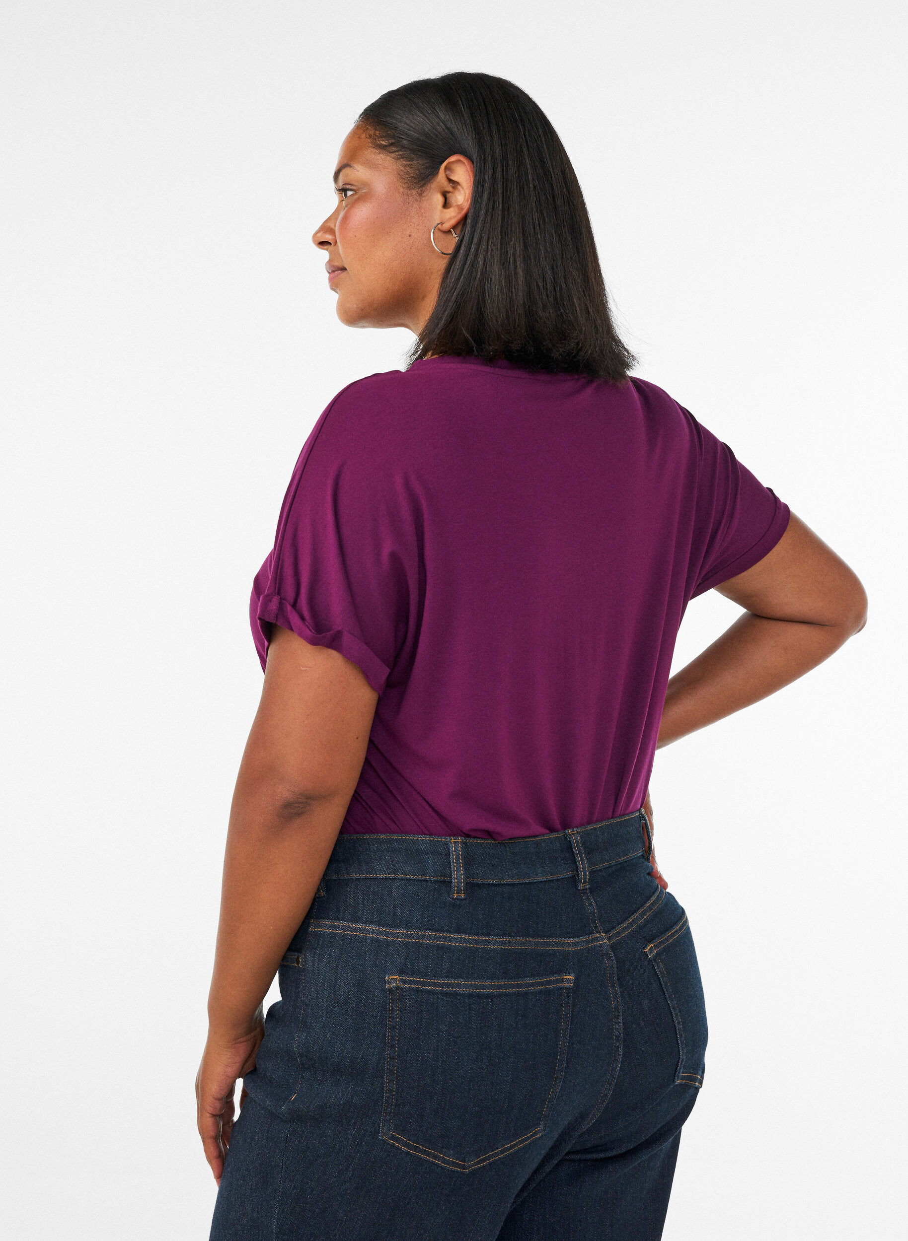 ZizzifashionBasic V-neck T-shirt in viscose, Purple, Model image number 2