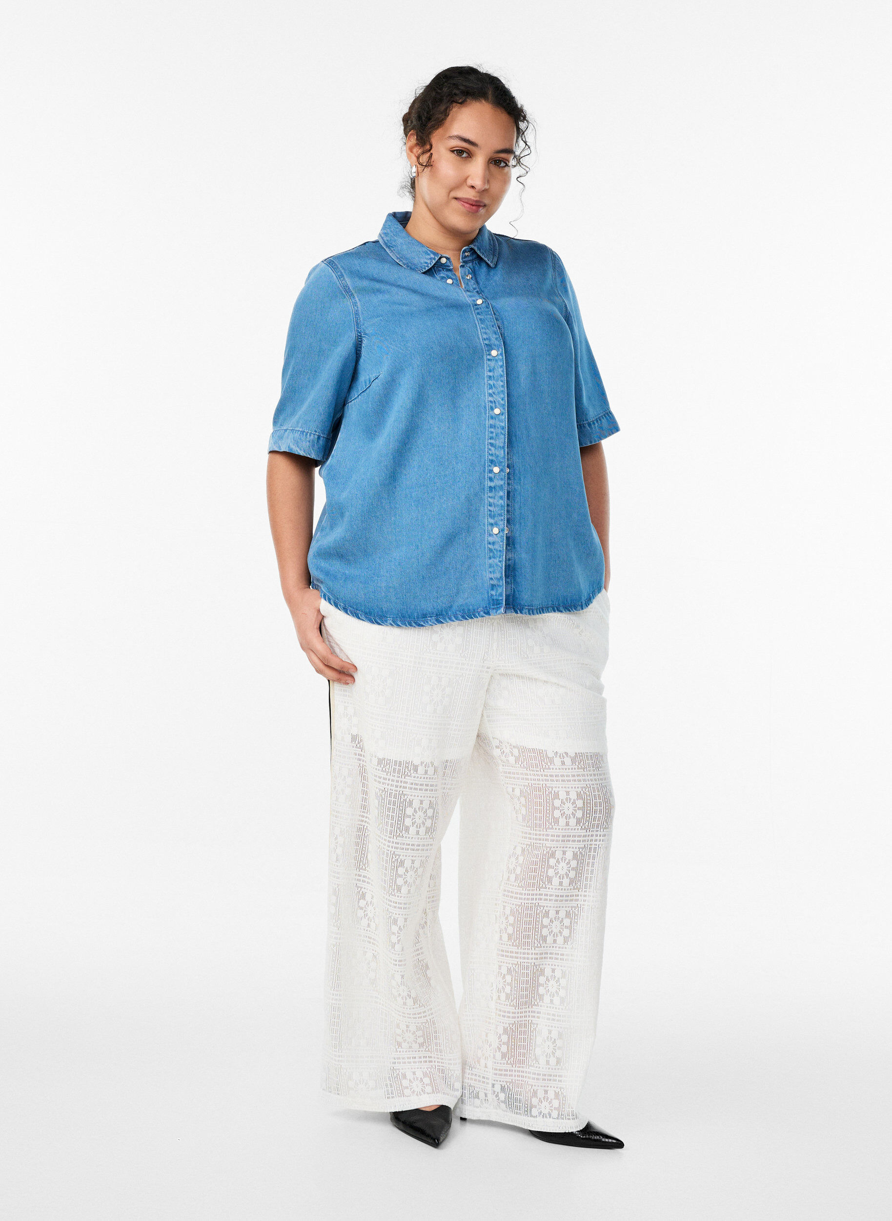 Wide-leg lace trousers with contrast stripes, White, Model