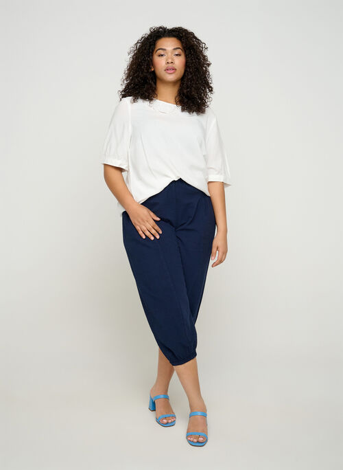 Loose 3/4-length trousers with smock detail