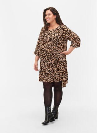 Printed dress with 3/4 sleeves, Leopard, Model image number 2