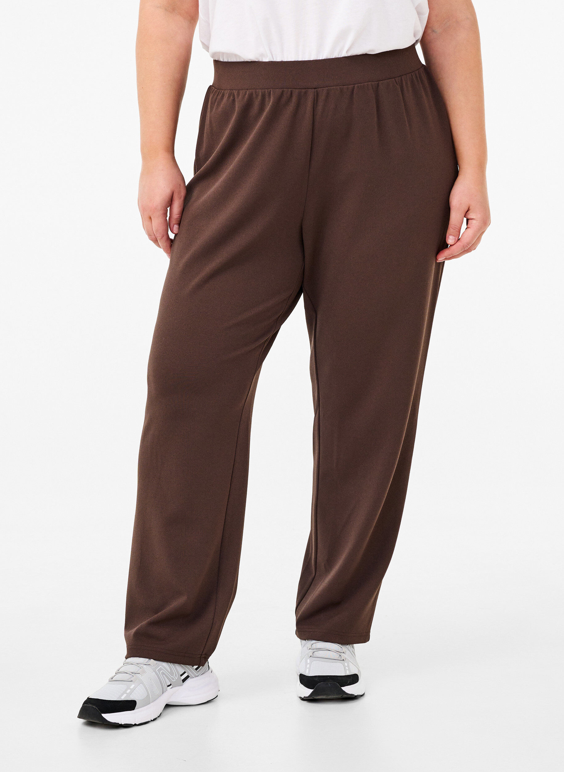 Zizzifashion FLASH - Straight fit trousers, Brown, Model image number 2