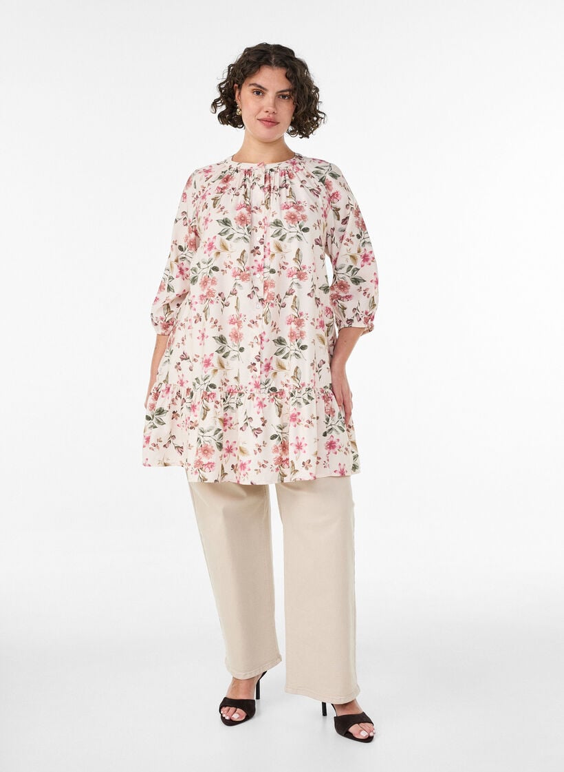 A-line tunic in viscose with 3/4 sleeves, Vanilla, Model image number 1