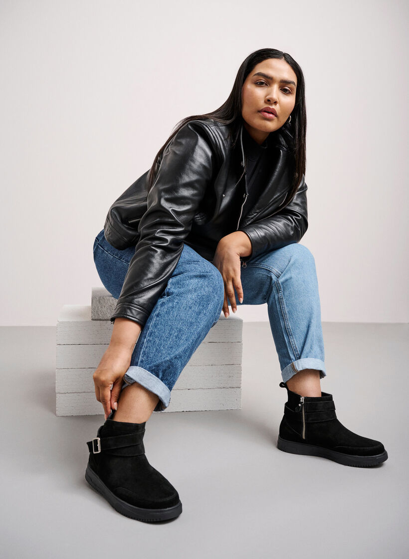 Short wide fit boot in suede, Black, Image image number 0