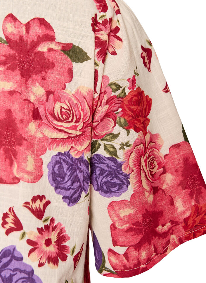 Short-sleeved cotton shirt with a V-neck, Red, Packshot image number 3