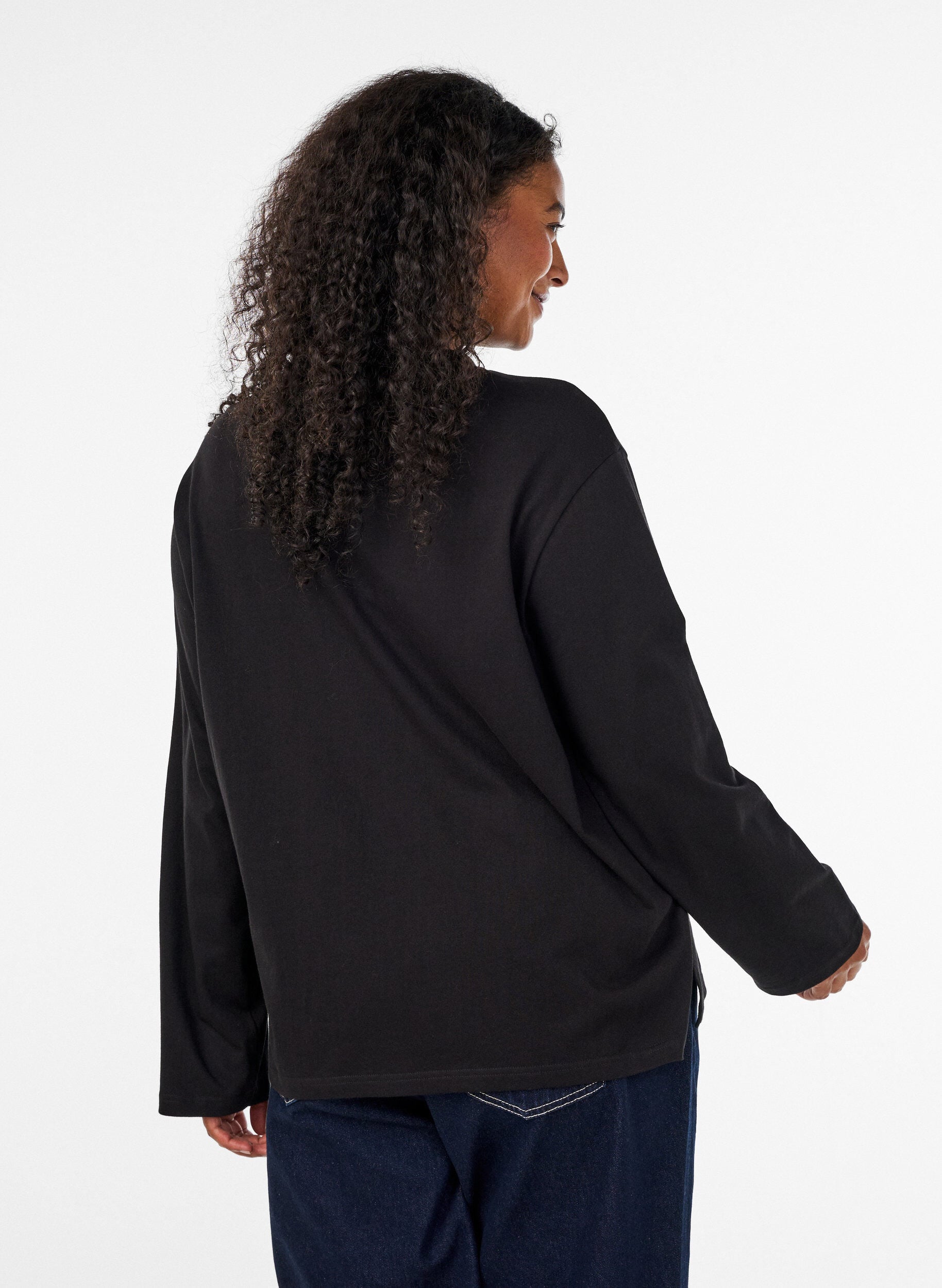 Basic t-shirt with long sleeves - Black - Sz. 40-64 - Zizzifashion