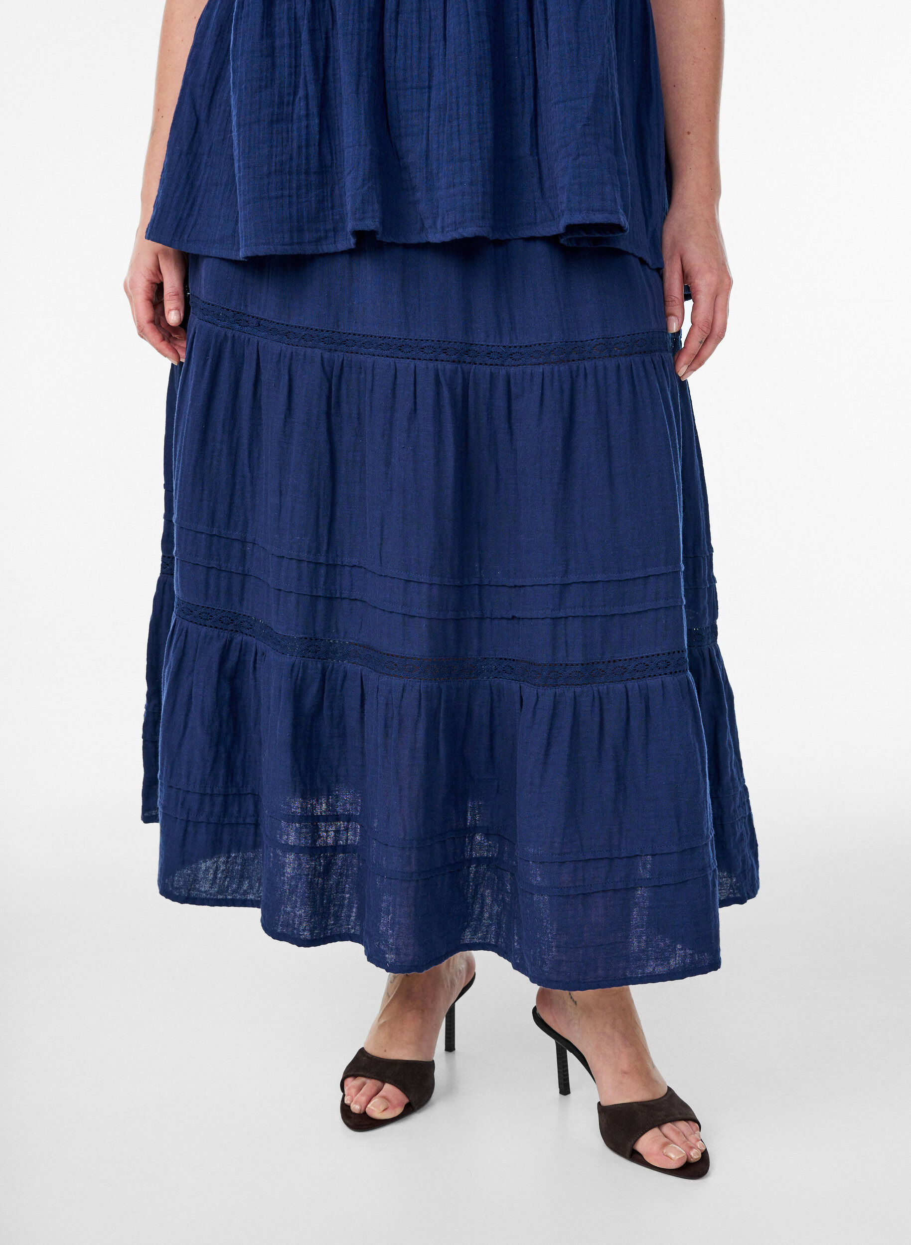 ZizzifashionA-line midi skirt in cotton muslin with crochet band, Blue, Model image number 2