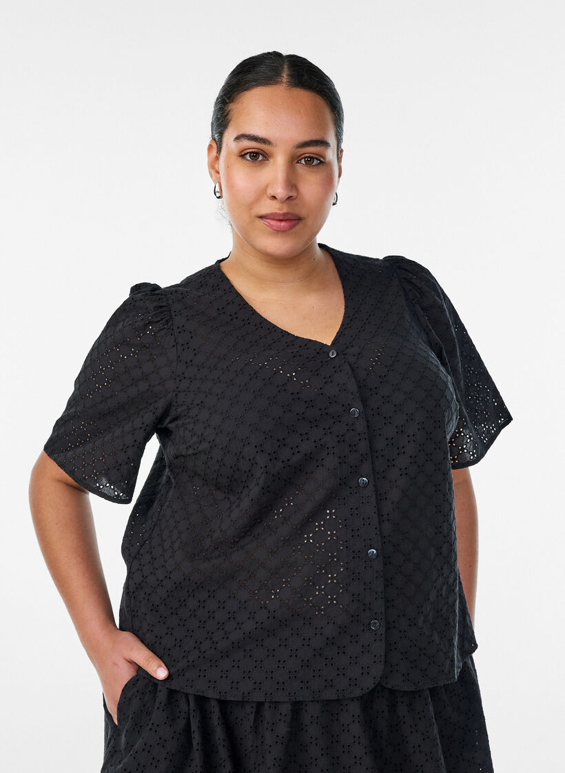 Blouse in broderie anglaise with button fastening, Black, Model image number 0