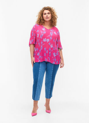 Pleated blouse in flower print, Beetroot Purple AOP, Model image number 2