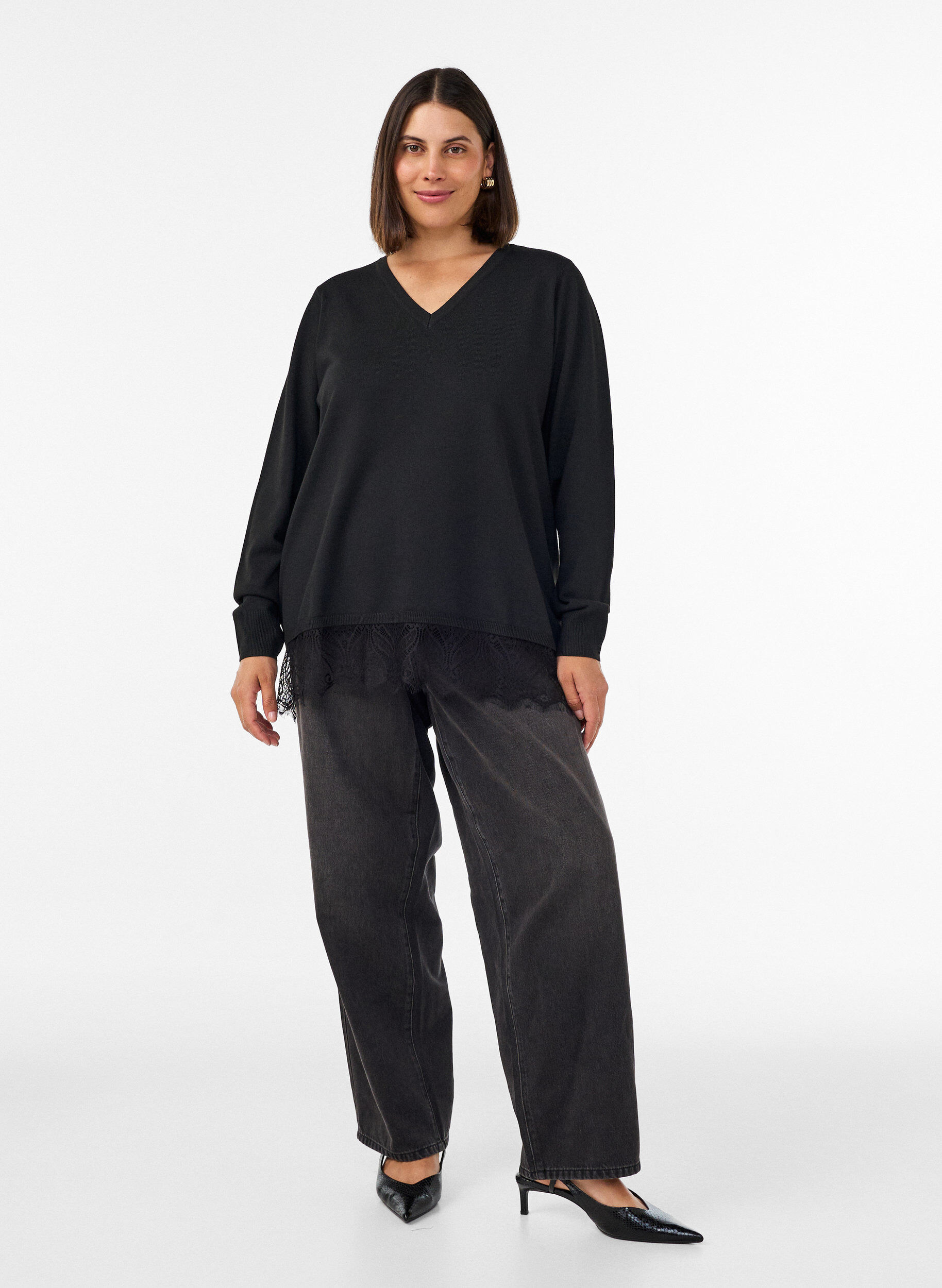 ZizzifashionKnitted blouse with V-neck and lace trim, Black, Model image number 1