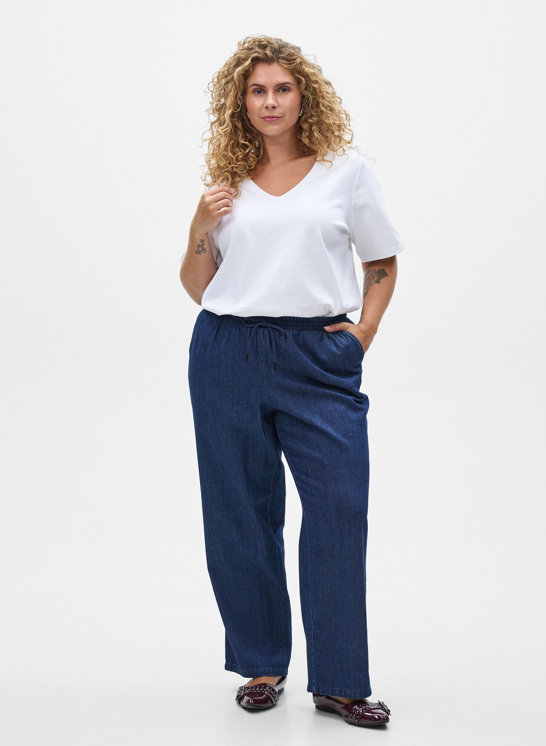 Straight fit jeans with elasticated waistband, Blue, Model