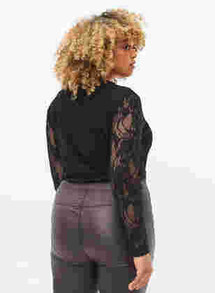 Body with lace and long sleeves, Black, Model