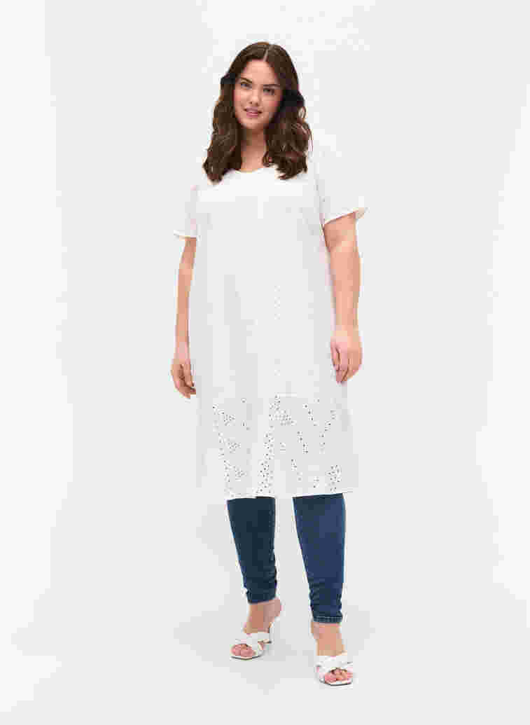 Short-sleeved cotton dress with broderie anglaise, Bright White, Model image number 2