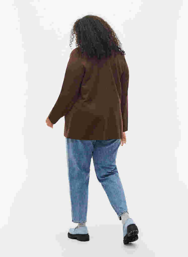 Cropped Mille mom jeans with colour-block, Blue denim, Model image number 1