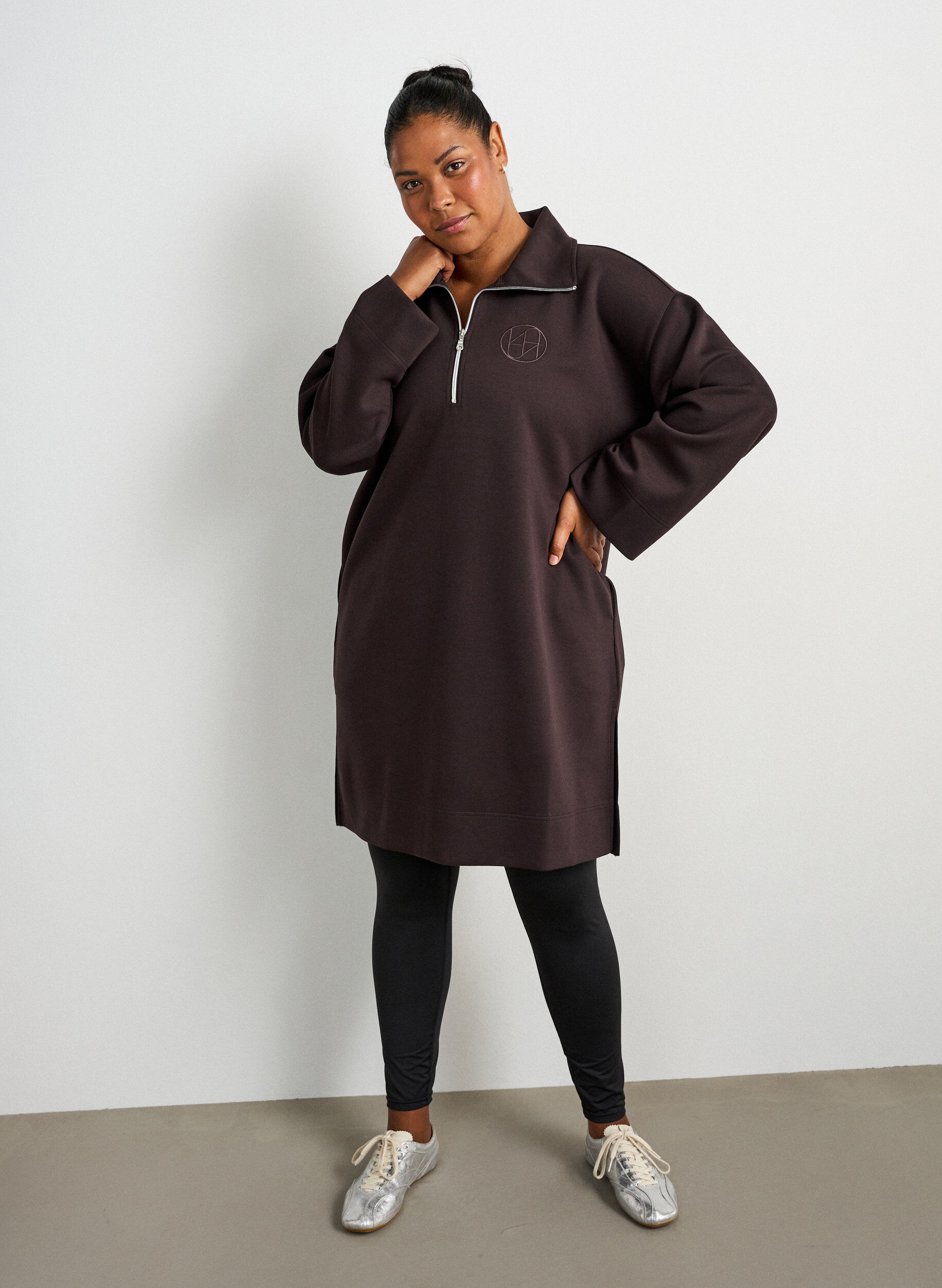ZizzifashionSporty sweatshirt dress with a high collar and zip, Brown, Model image number 1