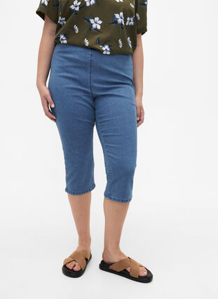 FLASH - High waisted denim capri trousers with slim fit, Light Blue Denim, Model image number 2