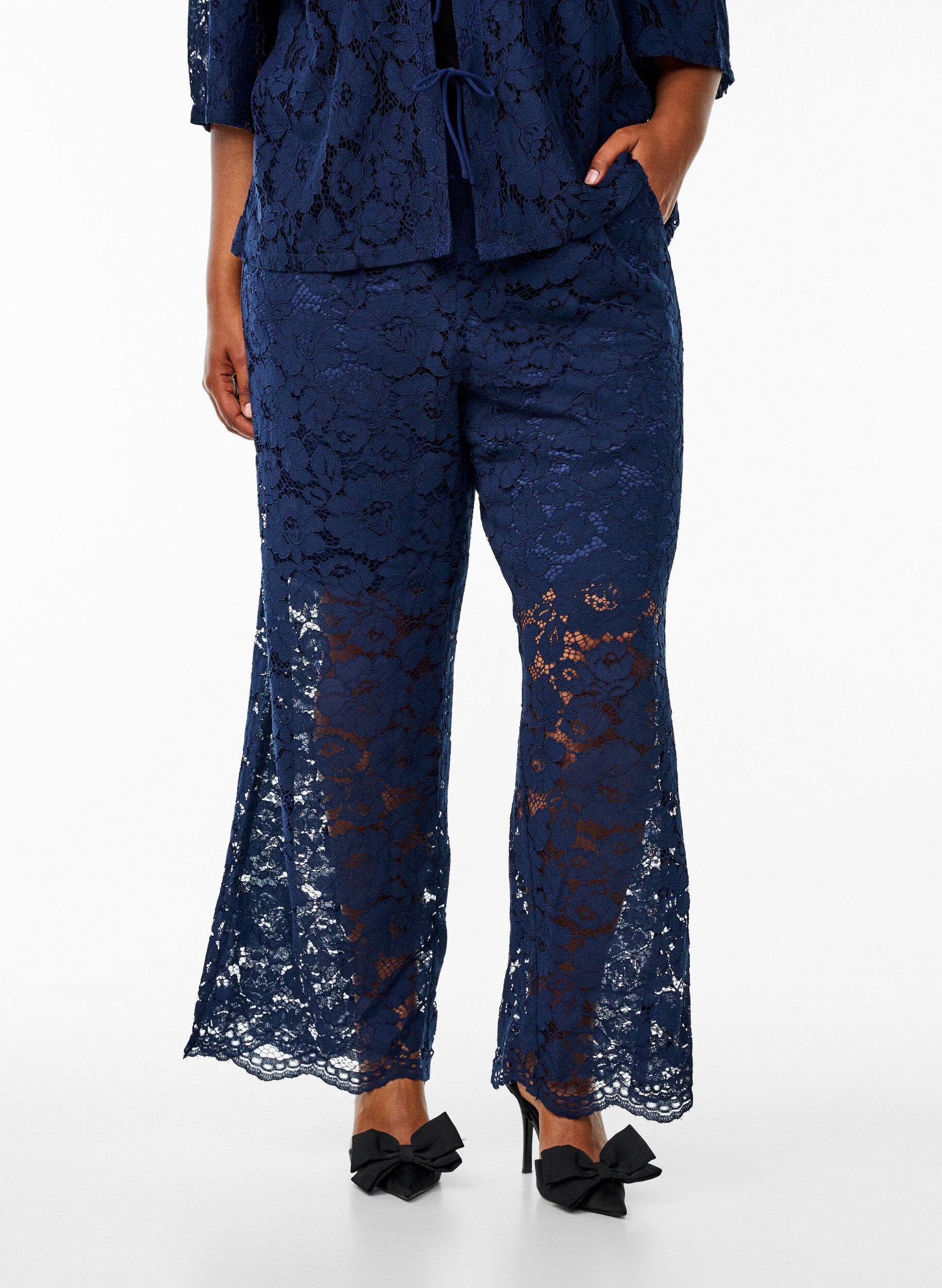 Zizzifashion Lace trousers with a high waist and pockets, Blue, Model image number 2