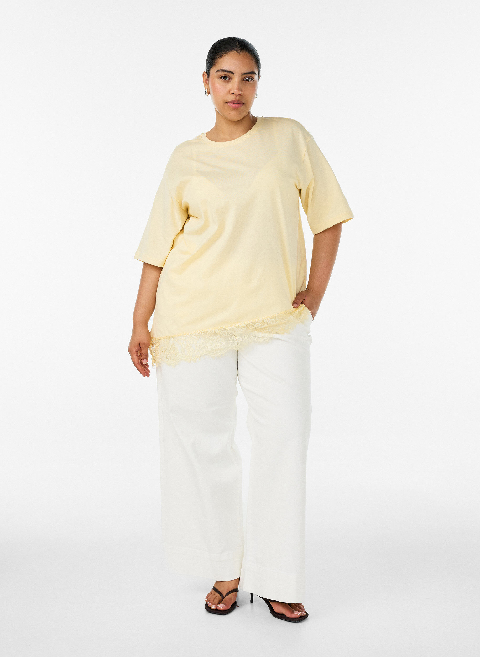 ZizzifashionT-shirt with asymmetric lace hem, Yellow, Model image number 1