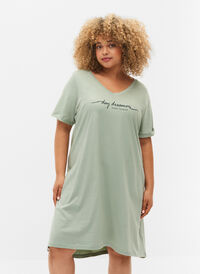 Cotton nightdress with print, Green Milieu w. Day, Model