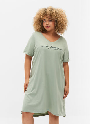 Cotton nightdress with print, Green Milieu w. Day, Model image number 0