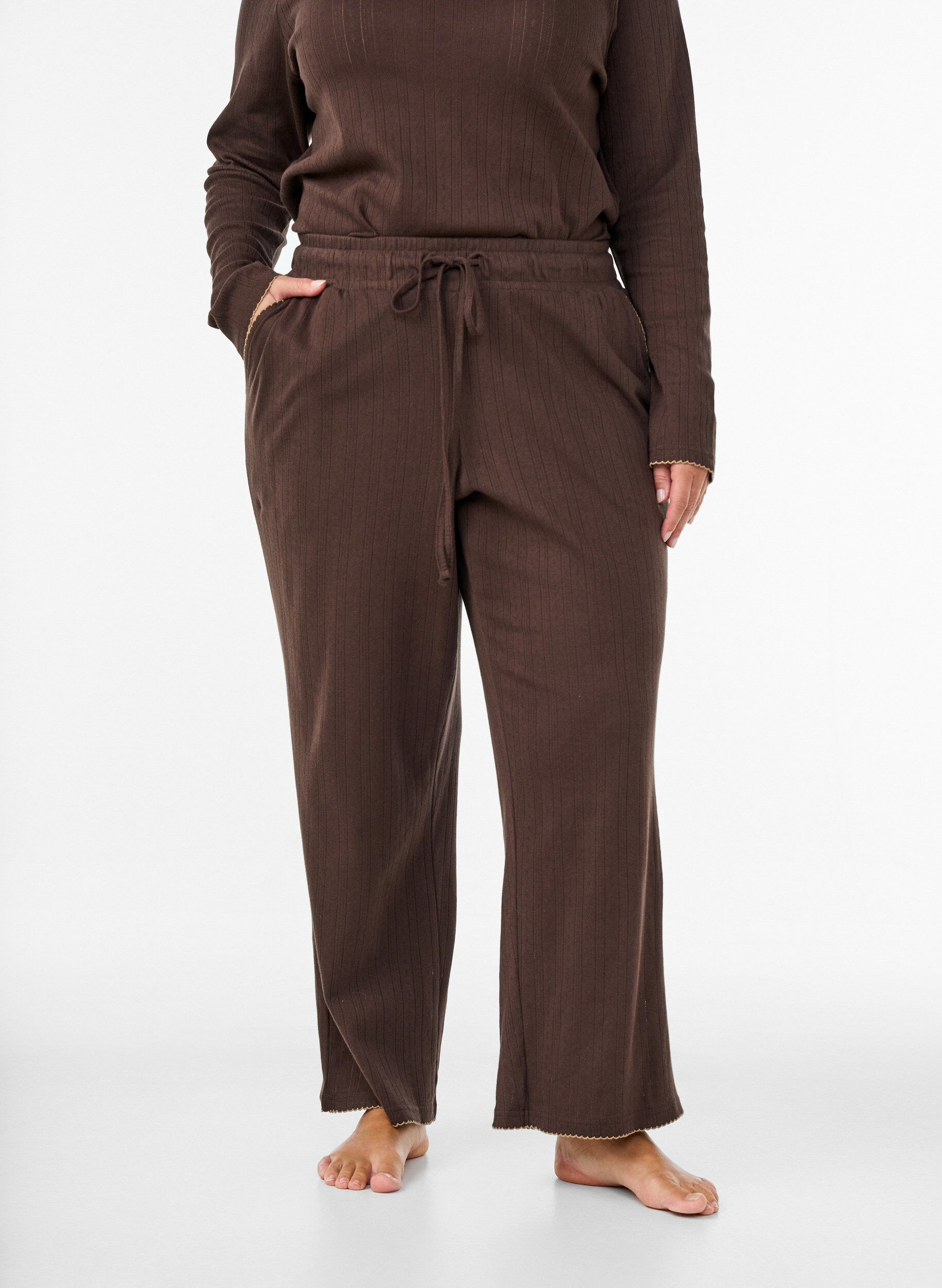 ZizzifashionOrganic cotton pyjama bottoms with eyelet embroidery, Brown, Model image number 3