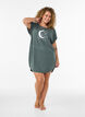 Short sleeve nightgown with text print, Green, Model image number 1