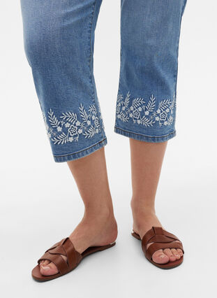 High-waisted Amy knickers with embroidery, Light blue denim, Model image number 3