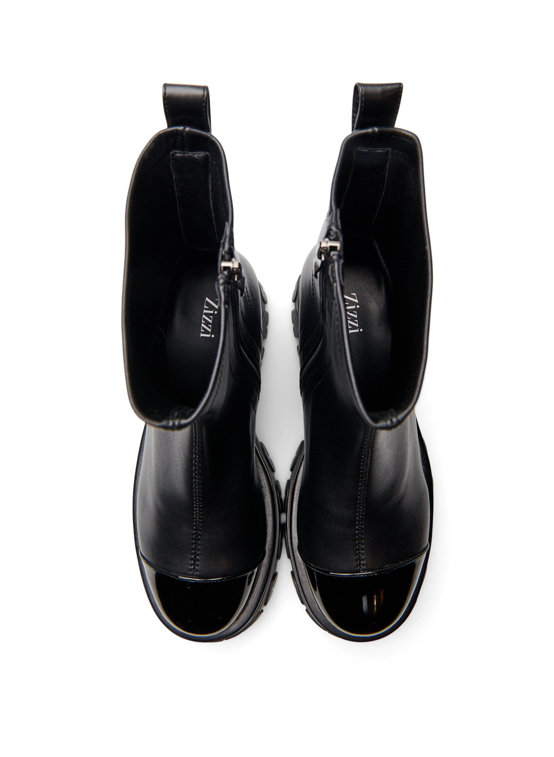 Zizzifashion Wide fit &ndash; Chunky ankle boot with patent detail, Black, Packshot image number 2