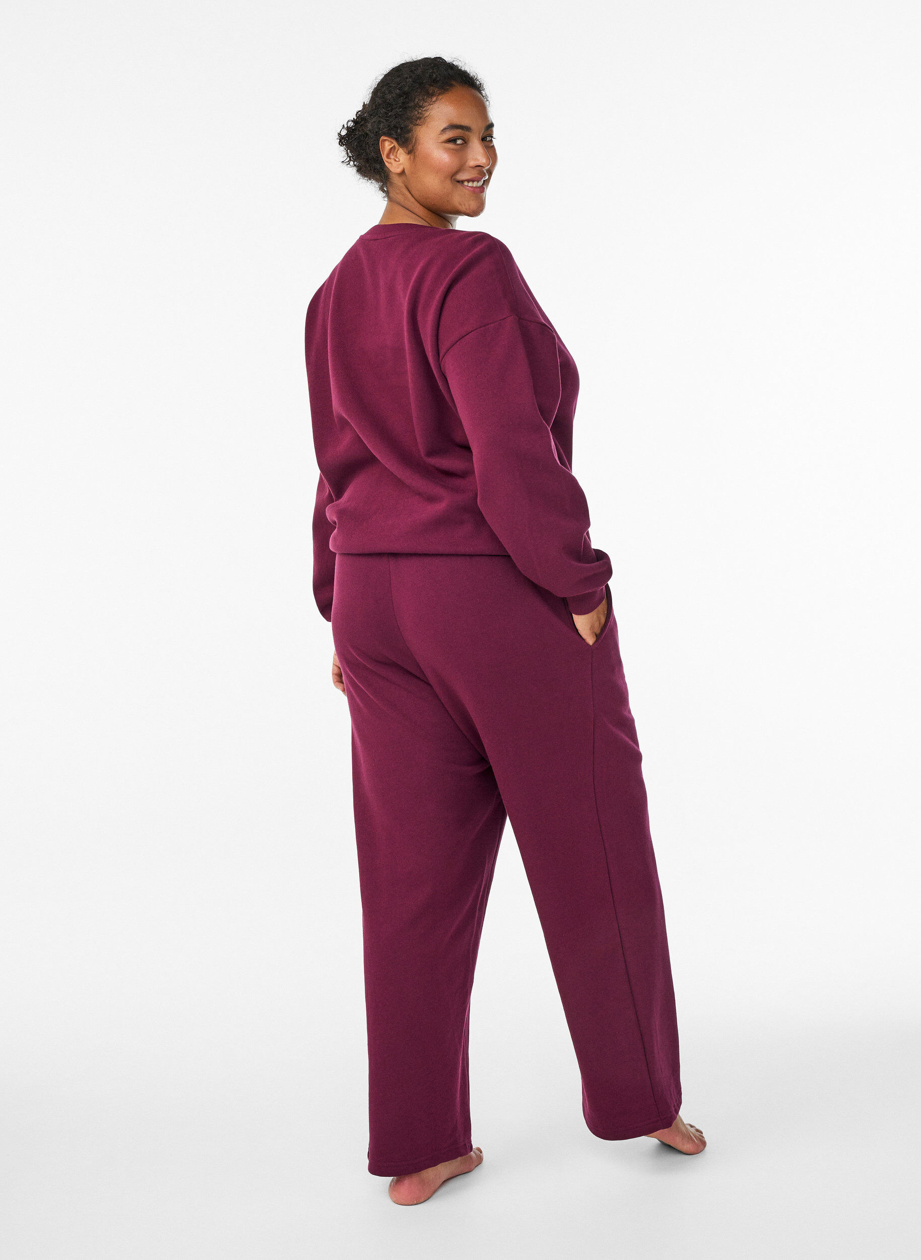 ZizzifashionSweatpants with pockets, Dark Bordeaux, Model image number 1