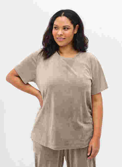 Short-sleeved velour t-shirt