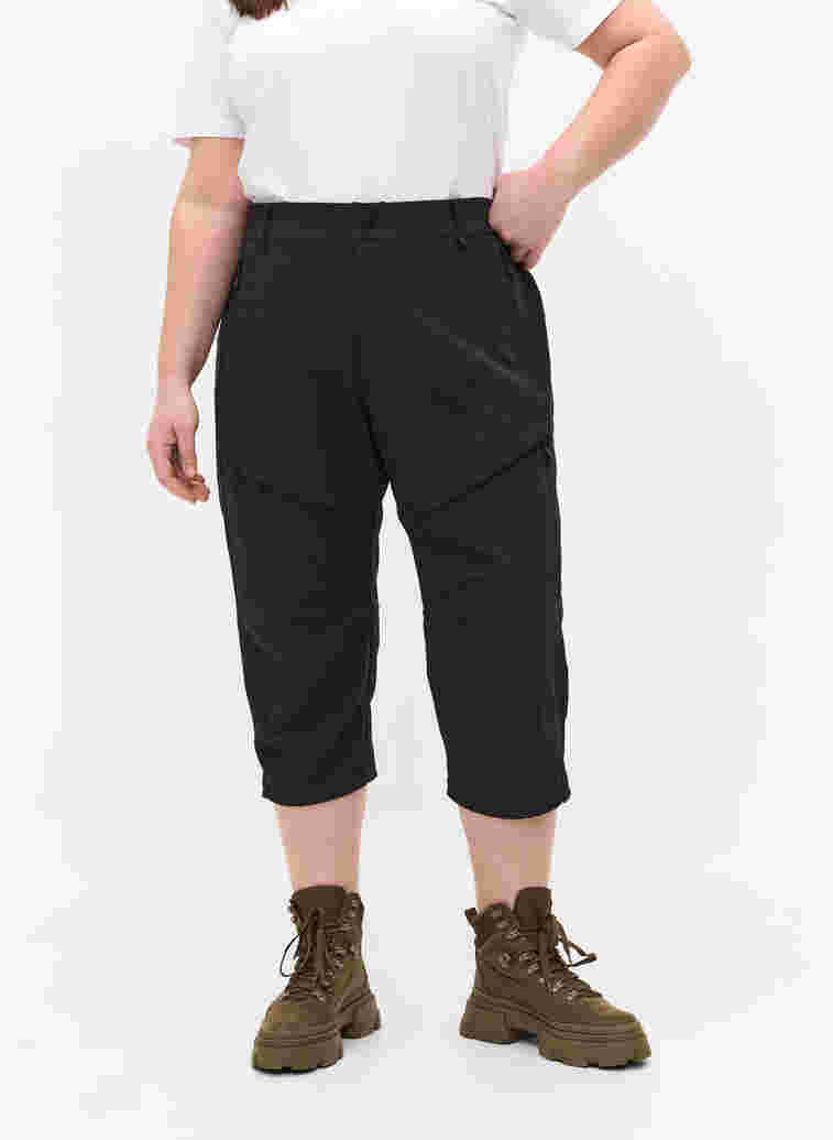 Capri hiking shorts with pockets, Black, Model image number 1