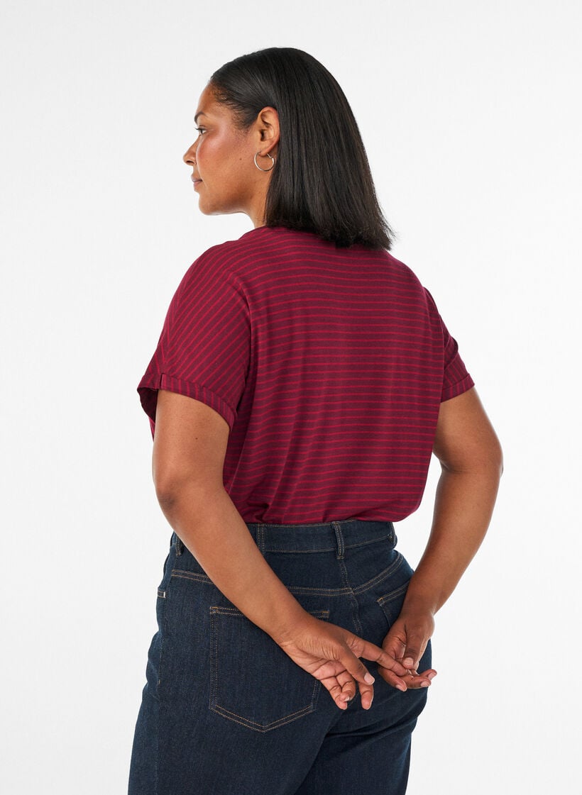 Striped T-shirt in viscose with a round neck, Red, Model image number 2